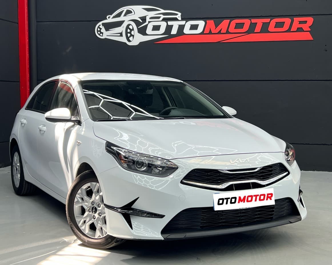KIA Ceed 1.0 T-GDi — vista frontal izquierda (1/21)